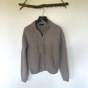 Men’s zip up sweater